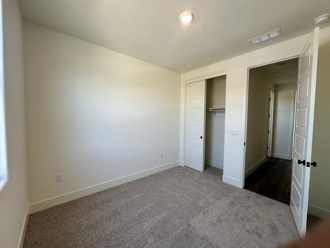 Building Photo - Newly built home coming soon!