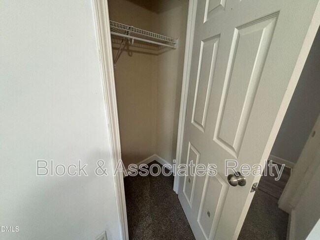 Building Photo - 2228 Stornoway Ct