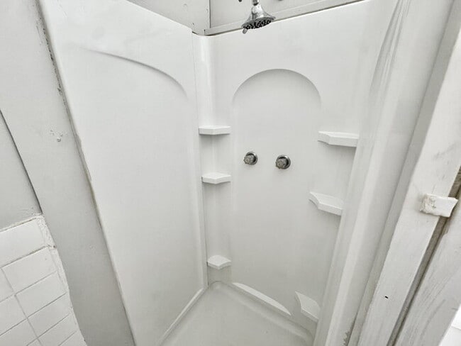 Building Photo - 3592 Vivia Ave