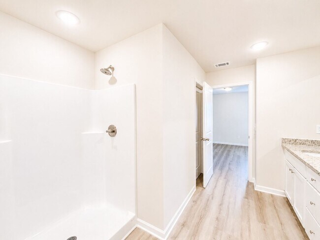 Building Photo - 208 Harvest Ridge Ln