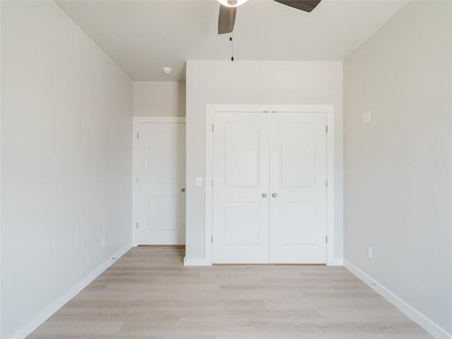 Building Photo - 1803 SW Casuarina Dr