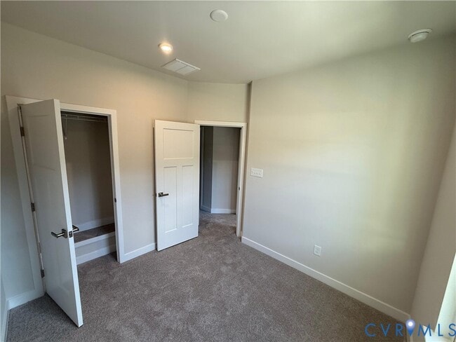 Building Photo - 1013 Arborway Ln