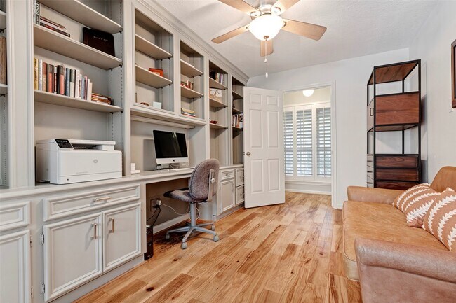 Building Photo - 9527 Enstone Cir