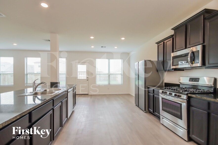 Building Photo - 18940 Caney Frst Dr