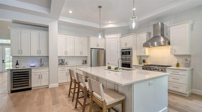 Building Photo - 1537 Siesta Dr