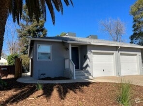 Building Photo - Beautiful Duplex Home near UC Davis Medica...