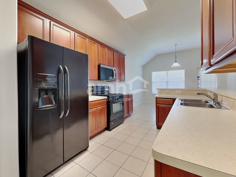 Building Photo - 17823 Trophy Deer Ct
