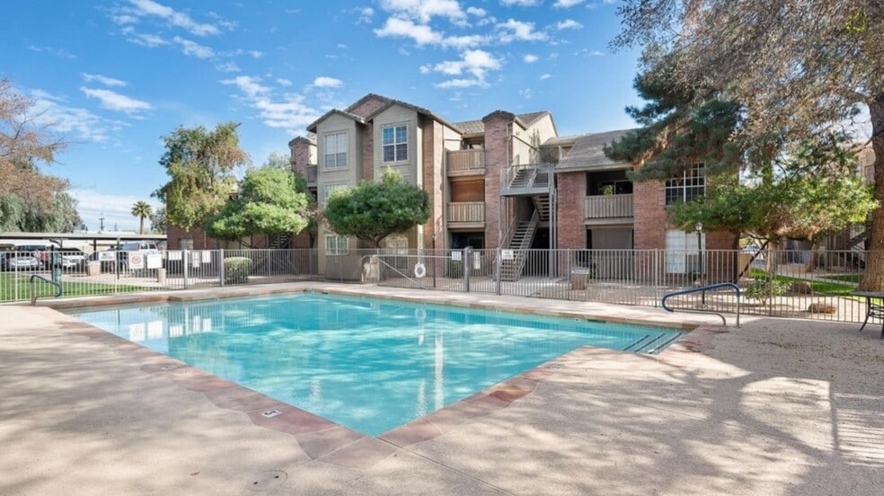Pool - 200 E Southern Ave