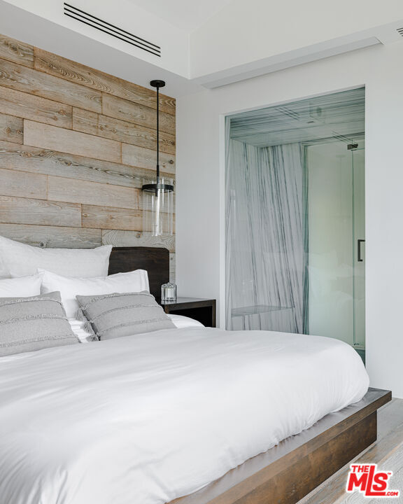 Building Photo - 2532 Canyon Oak Dr