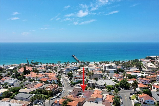Building Photo - 405 Avenida Victoria