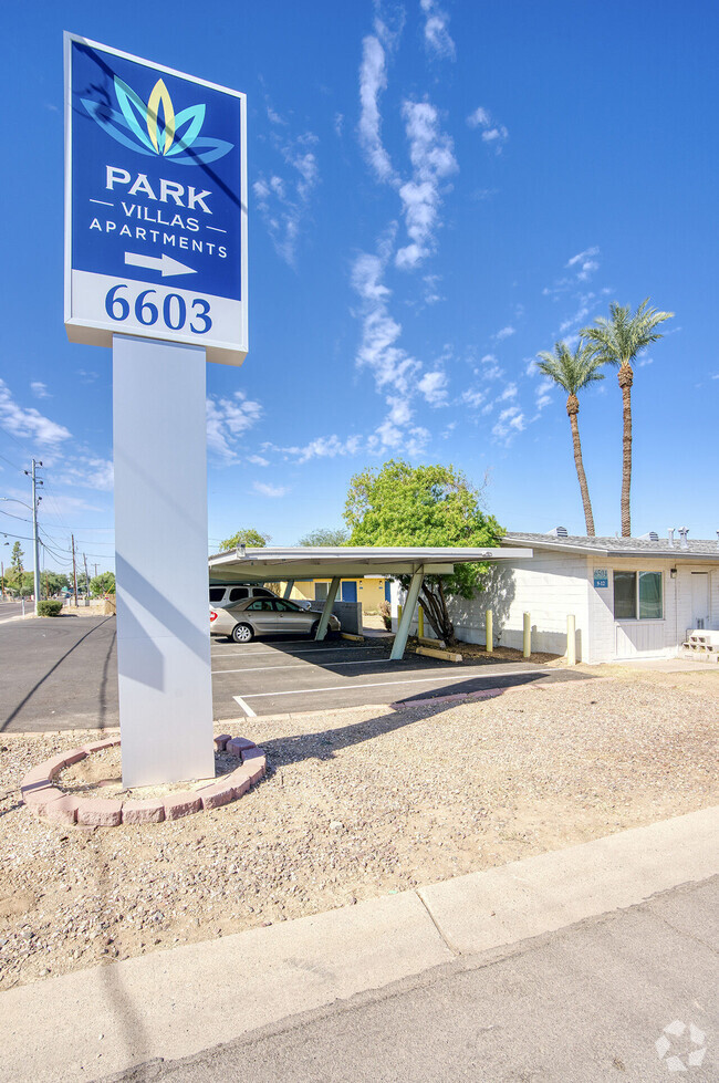 Building Photo - Park Villas