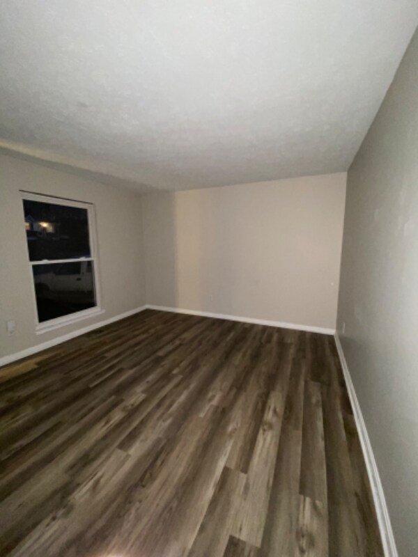 Building Photo - 10100 Coralwood Dr