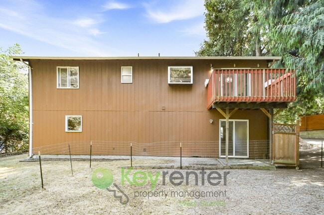 Building Photo - 6351 23rd Ave SW