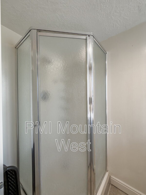 Building Photo - 4982 Aspen Shadow Ct