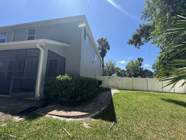 Building Photo - For Rent!!!!!  Spacious Living & Resort-Style Fun in Hamilton Glen!