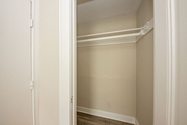 Building Photo - 84-88 N 7th St