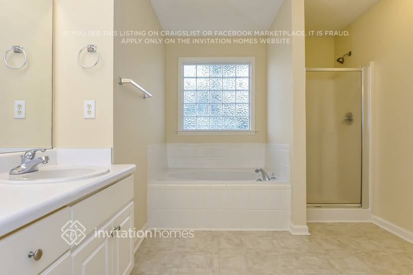 Building Photo - 508 Zircon Ln