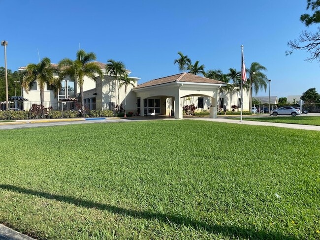 Building Photo - 343 Windsor O