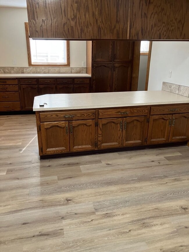 Building Photo - Updated, Single-level Home in NE Newberg  |  Reduced Rent  |  $500.00 Off 1st Two Full Month's Rent