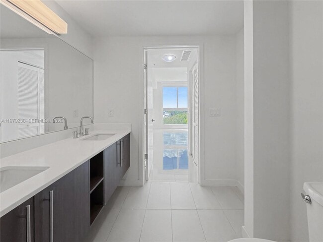 Building Photo - 7661 NW 107th Ave