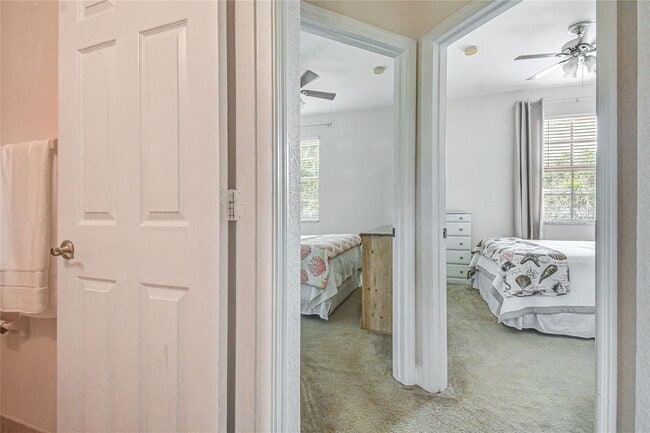 Building Photo - 1061 NW 18th Ave