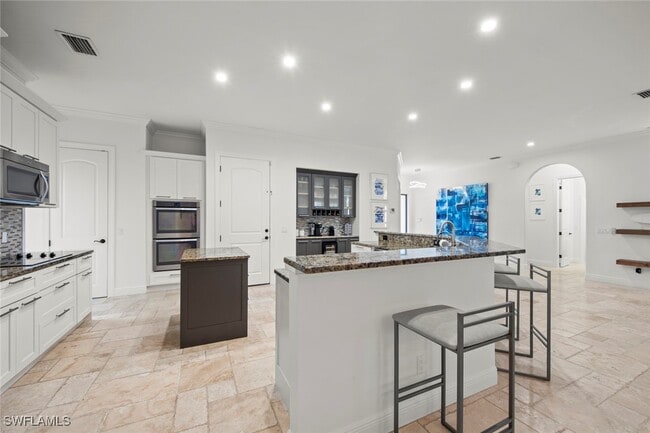 Building Photo - 27153 Barefoot Ln