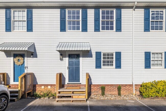 Primary Photo - 152 Gray Station Rd