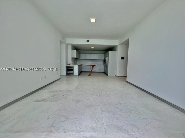 Building Photo - 16901 Collins Ave