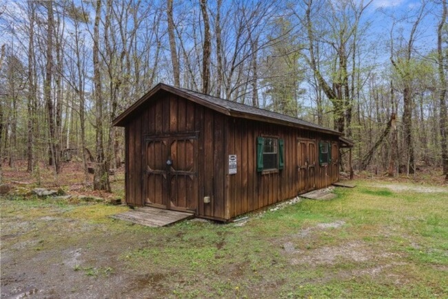 Building Photo - Peaceful Log Home Retreat – Long-Term Beck...