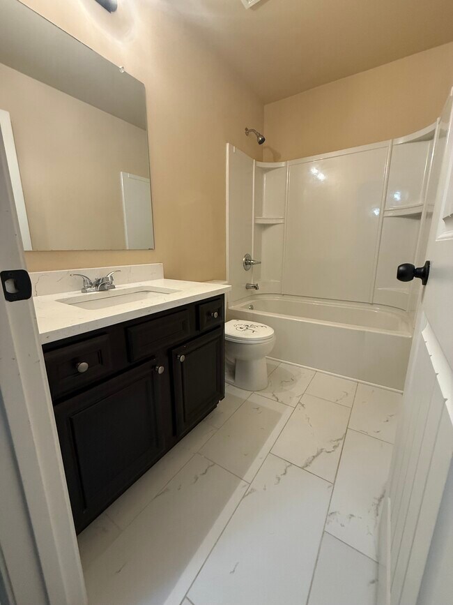 Building Photo - 2056 Tweed Dr