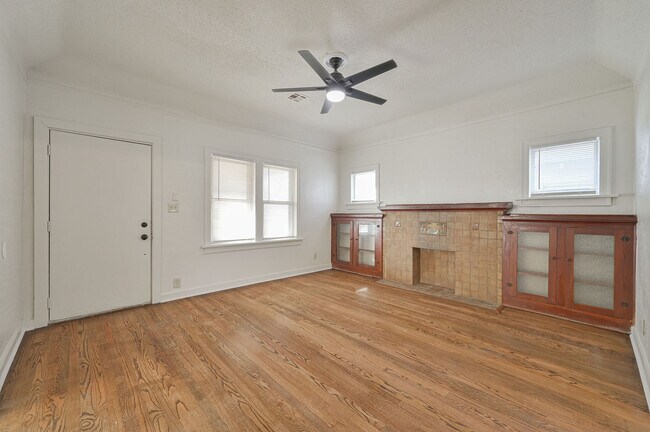 Building Photo - 1805 NW 29th St