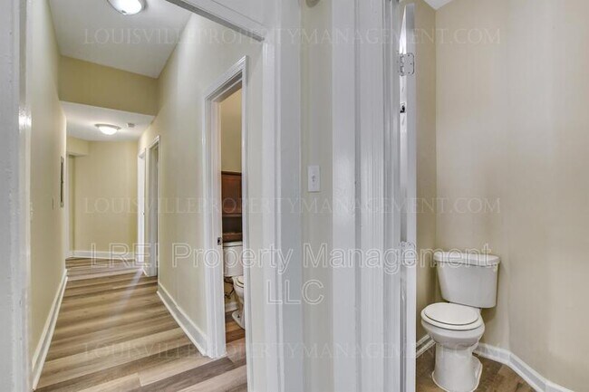 Building Photo - 221 Pope St