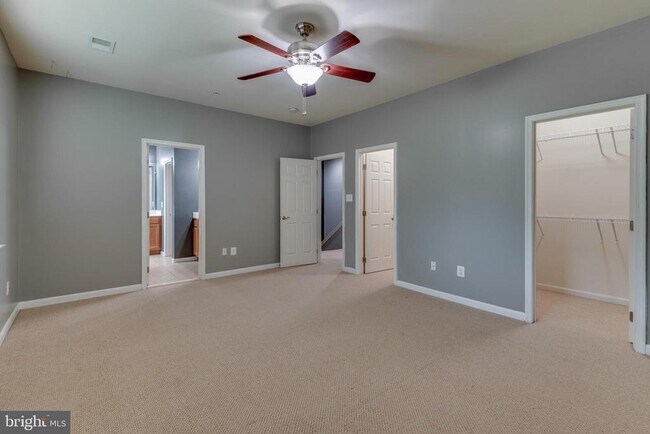 Building Photo - 44241 Beaver Creek Dr