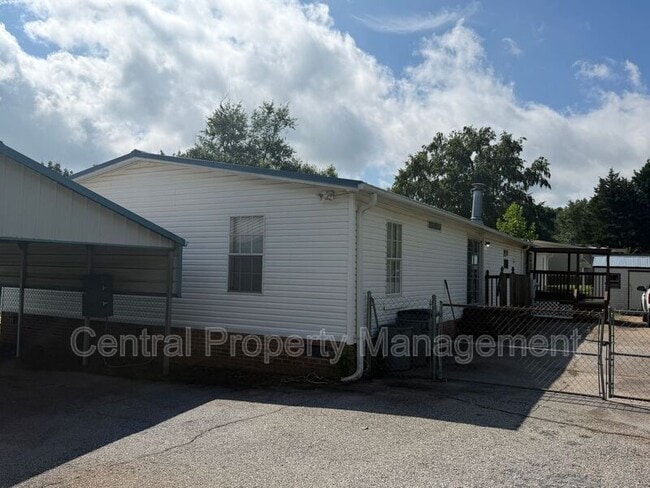 Building Photo - 167 Enon Church Rd