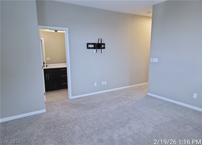 Building Photo - 716 N Water St