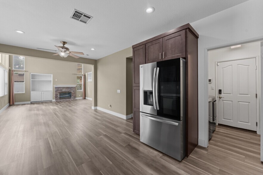 Building Photo - 13422 Apricot Tree Ln