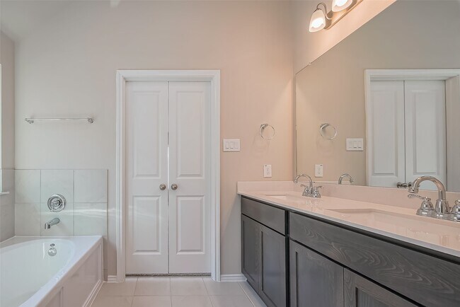 Building Photo - 31953 Retama Rnch Dr