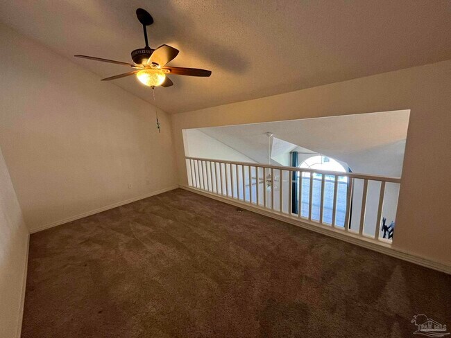 Building Photo - 1348 Redwood Ln