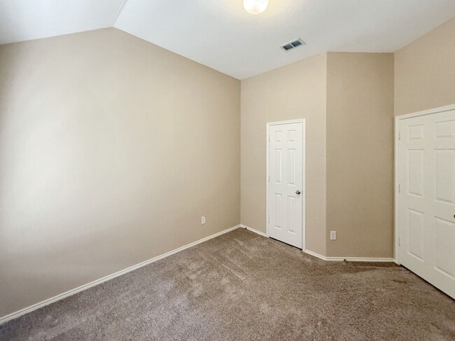 Building Photo - 1713 Lake Way Dr