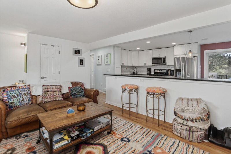 Building Photo - 15646 W 1st Dr