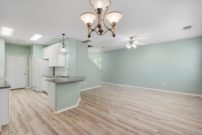 Building Photo - 98 E Stedhill Loop