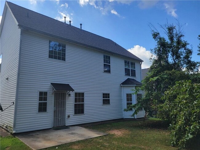 Building Photo - 310 Hulan Way