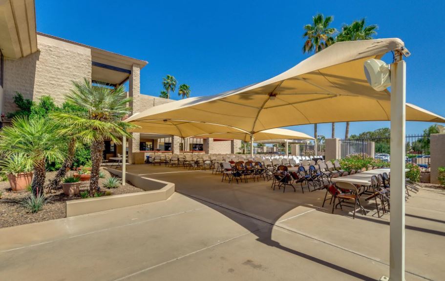 Building Photo - 1870 E Indian Wells Dr