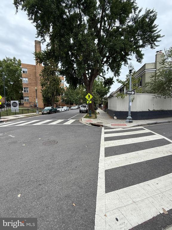 Building Photo - 1500 Ogden St NW
