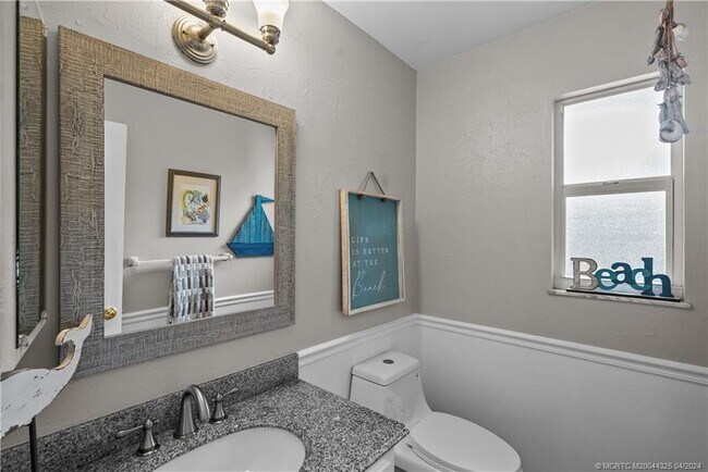 Building Photo - 3 Rio Vista Dr