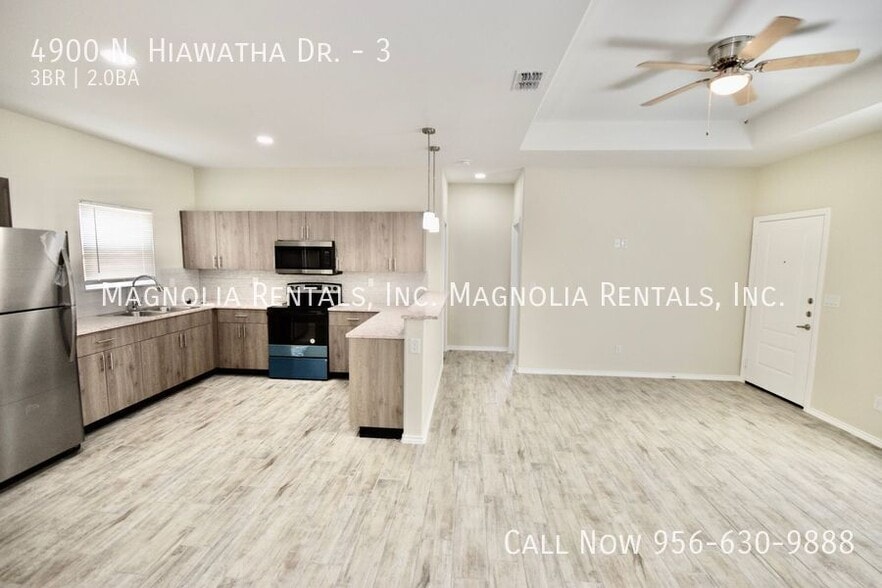 Building Photo - 4900 N Hiawatha Dr
