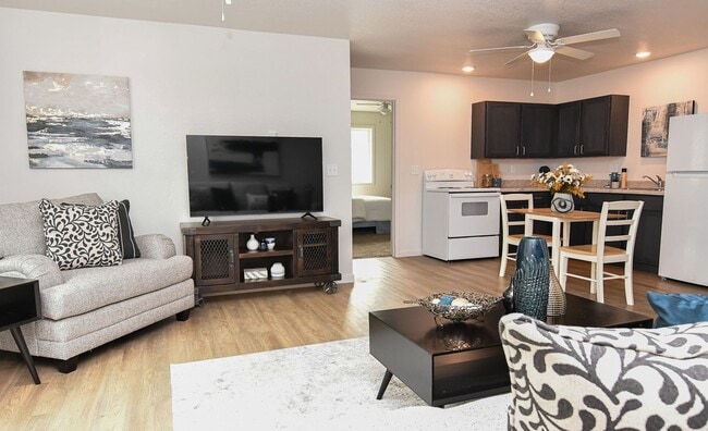 Building Photo - 3 Bedroom, Single-story Townhomes for rent...