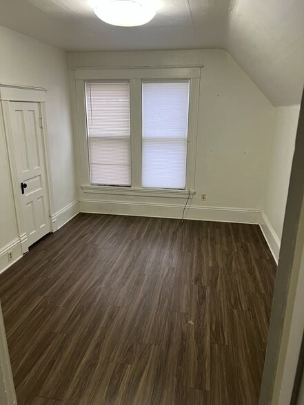 Building Photo - 1111 S 7th St