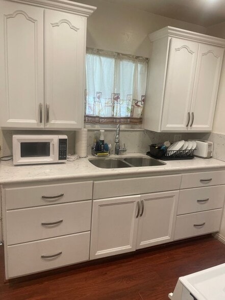 Building Photo - 13011 Paxton St