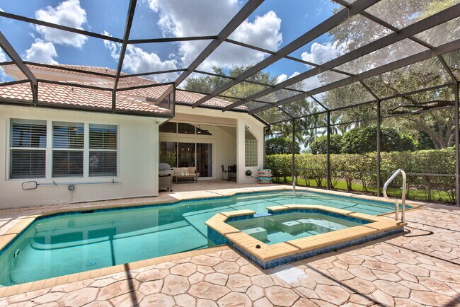 Building Photo - Pelican Marsh Pool home